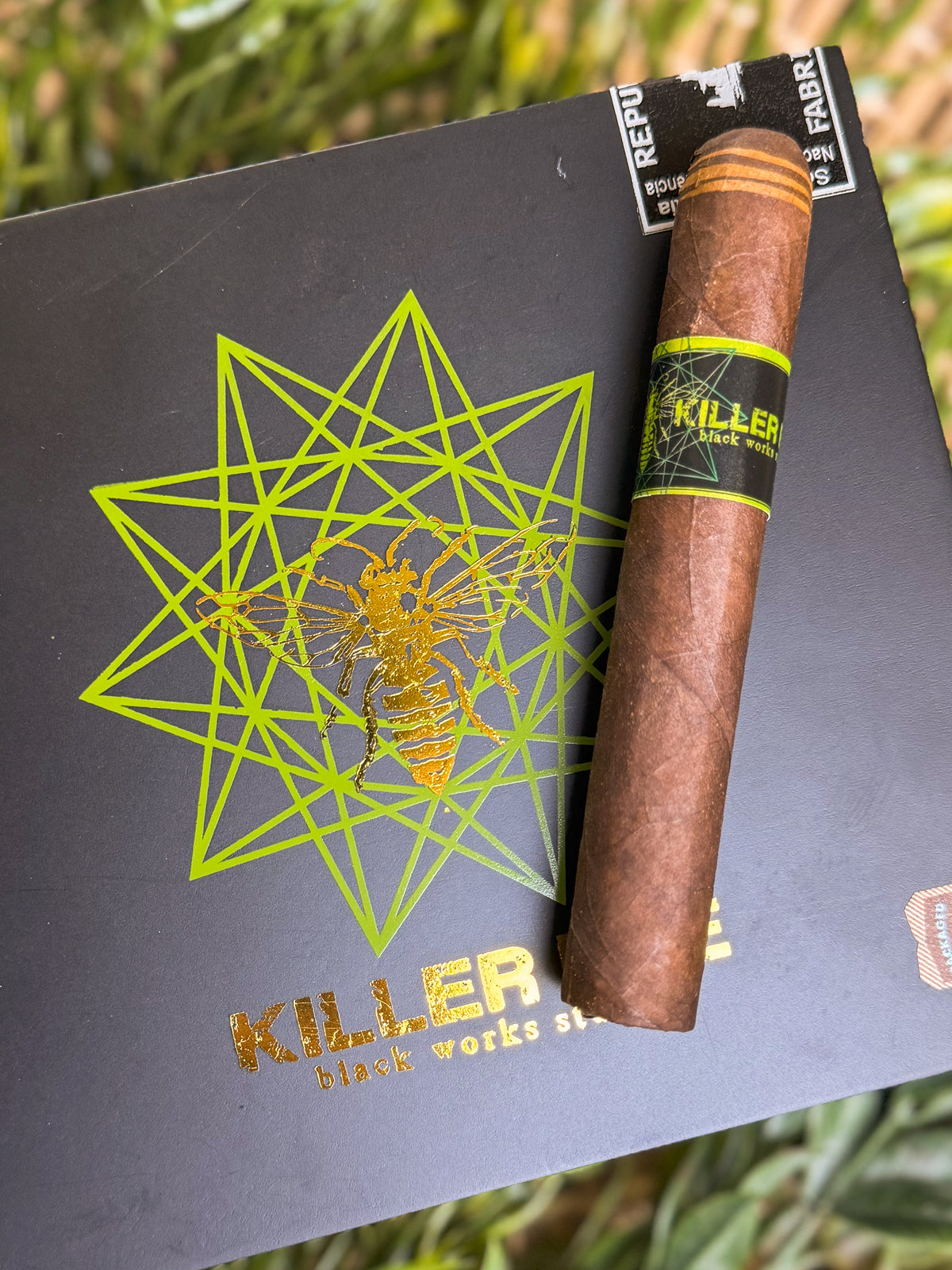 Black Works Studios Killer Bee Petite Corona
