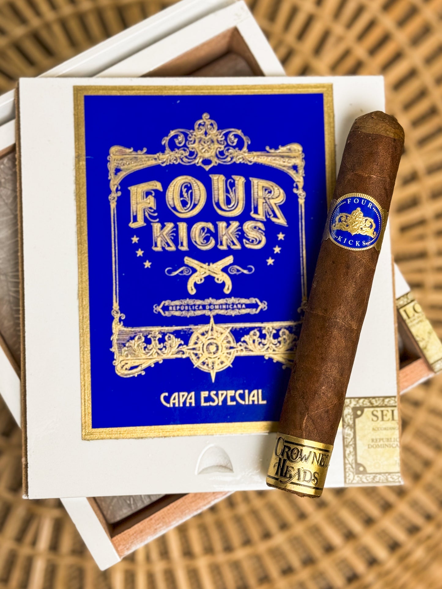 Four Kicks Capa Especial