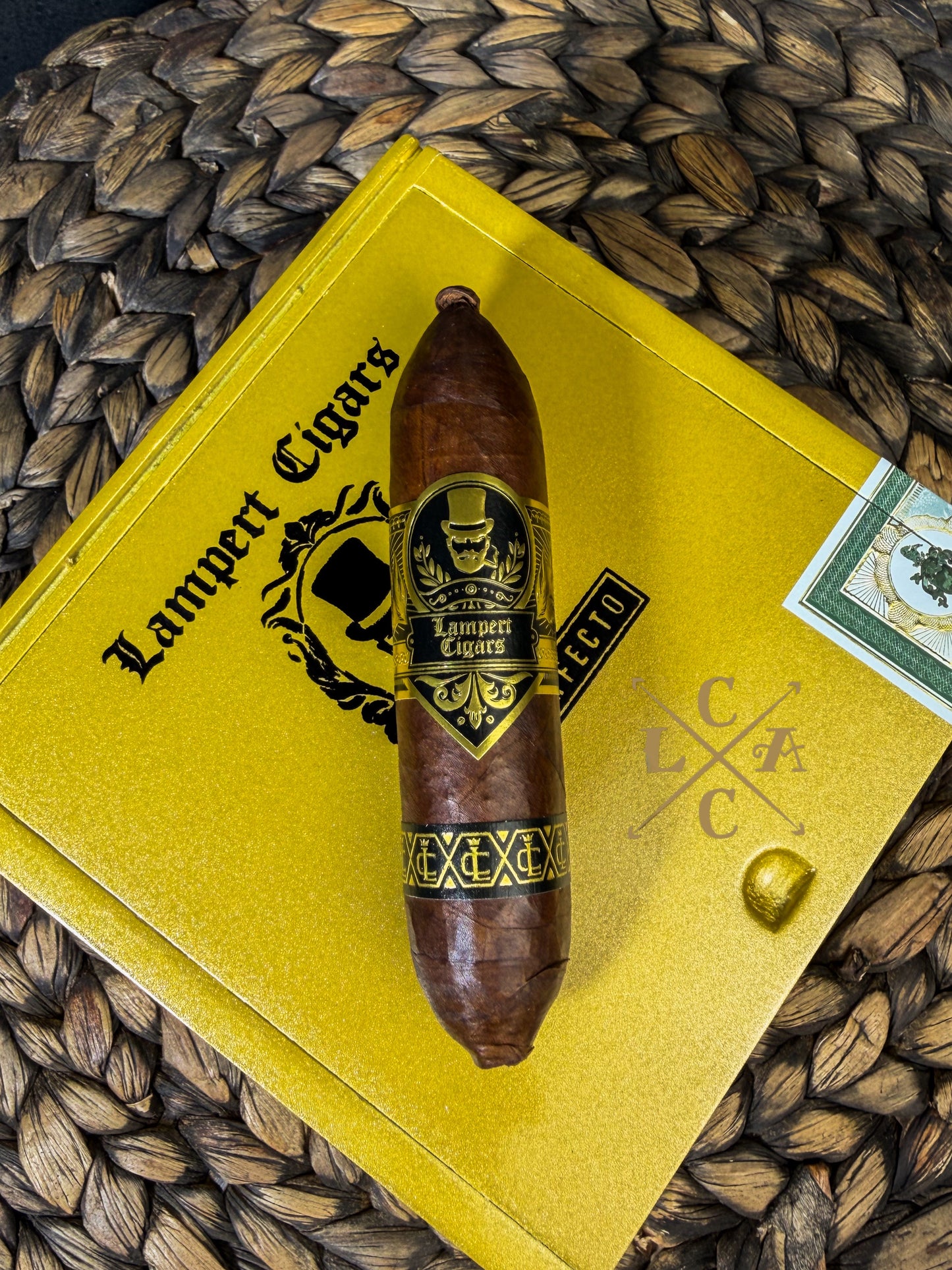 Oro Small Batch Short Perfecto
