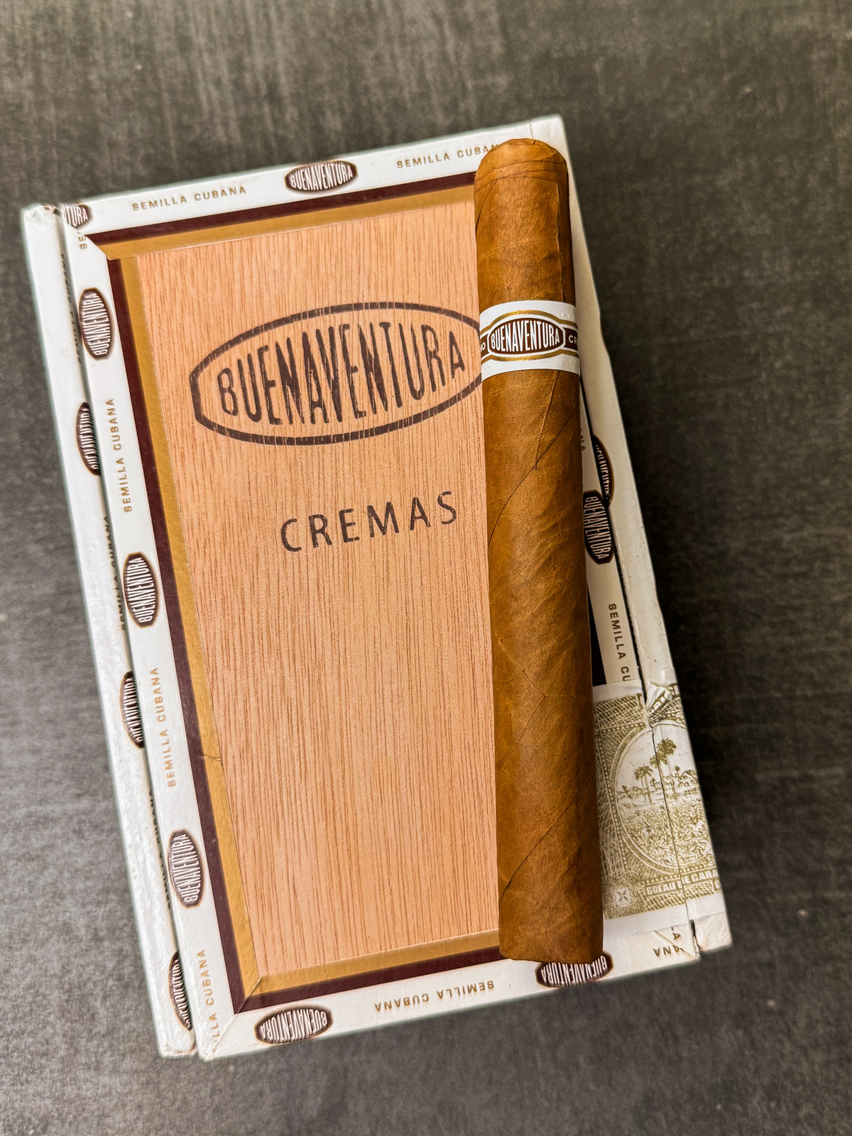 Curivari Buenaventura Cremas C300