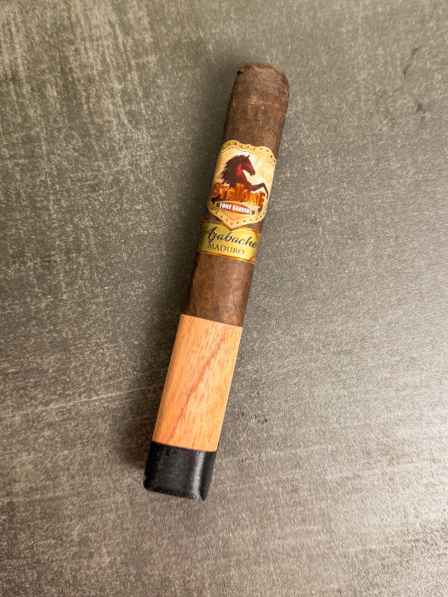 Azabache Maduro