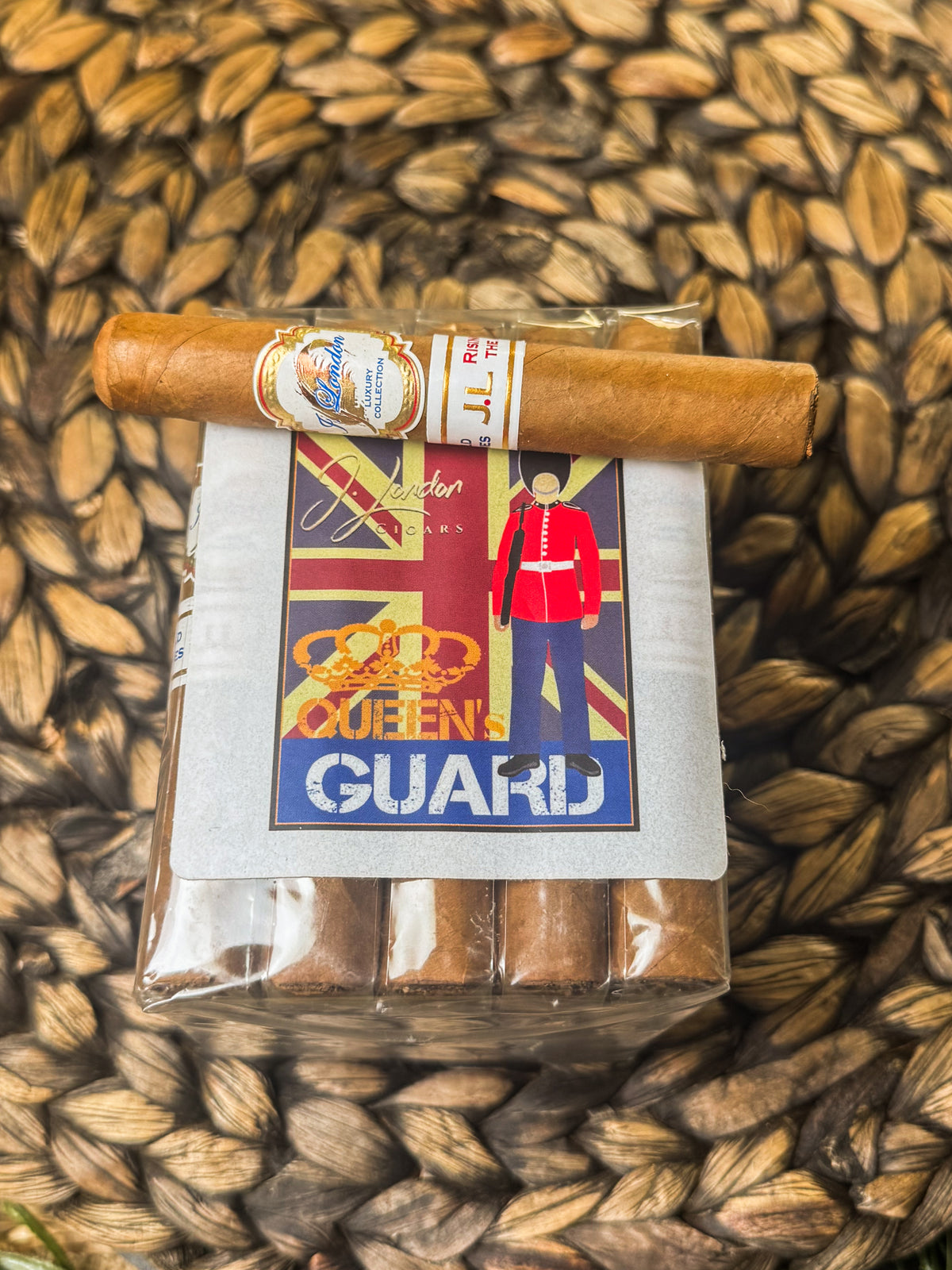 J London Gold Series Queens Guard 