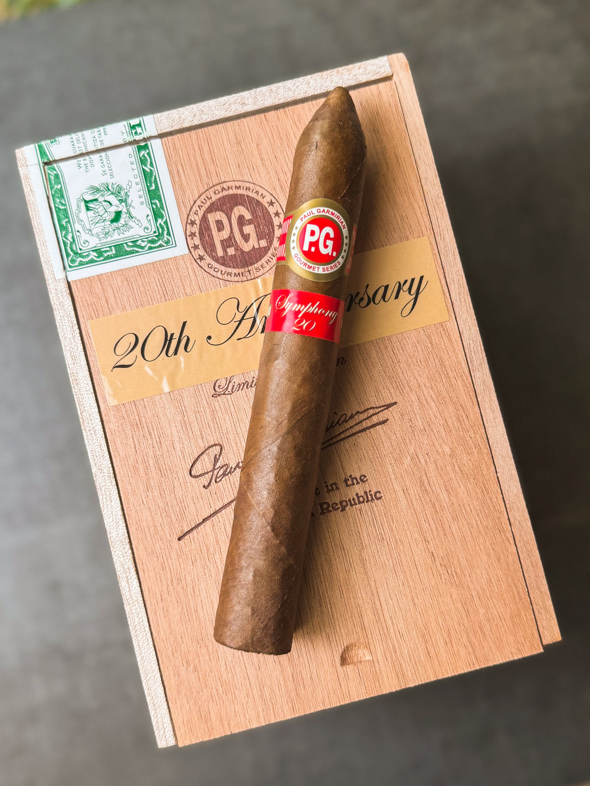 Paul Garmirian Cigars 20th Anniversary (Symphony)